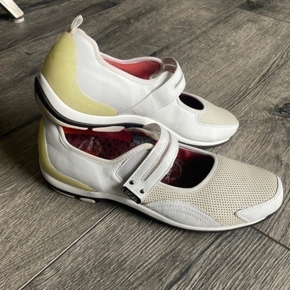 Aetrex shoes size 9 leather mosaic technology comfort stability support white